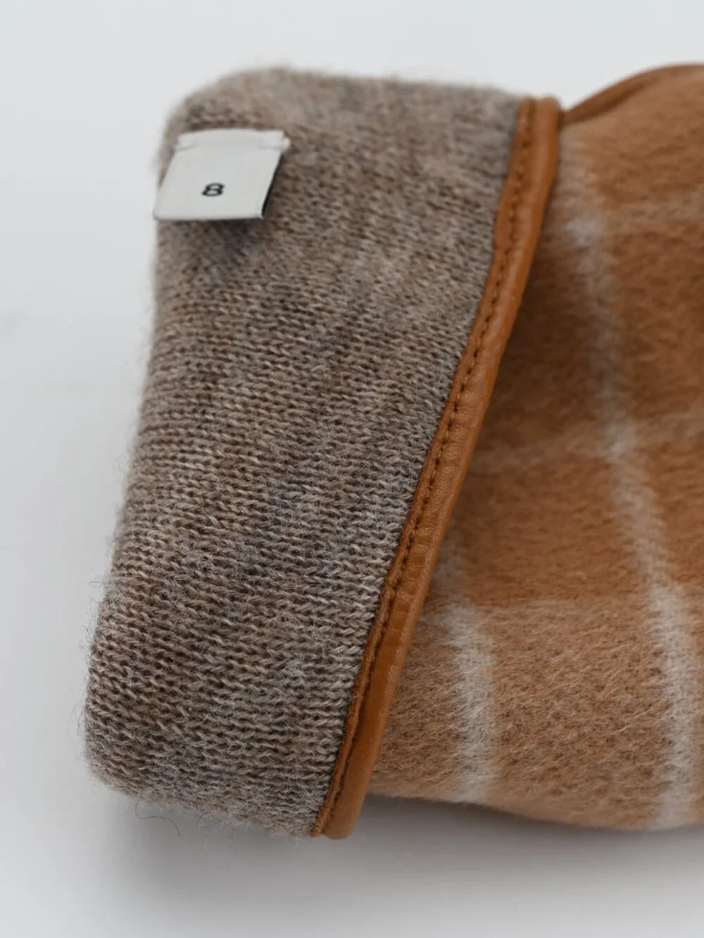 Coach Horse and Carriage Tan Plaid Tech woman's Gloves Leather/Wool Sz 8